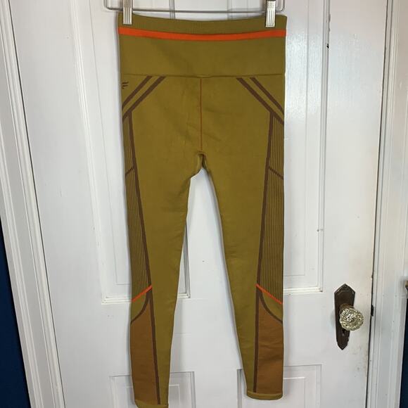 Fabletics High-Waisted Seamless Jacquard Chartreuse Legging Tights W-467 Size M - Picture 10 of 12